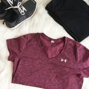 Women’s underarmour work out shirt